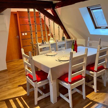 Le Petit Linck - Typique Au Coeur De Colmar Apartment Luaran gambar