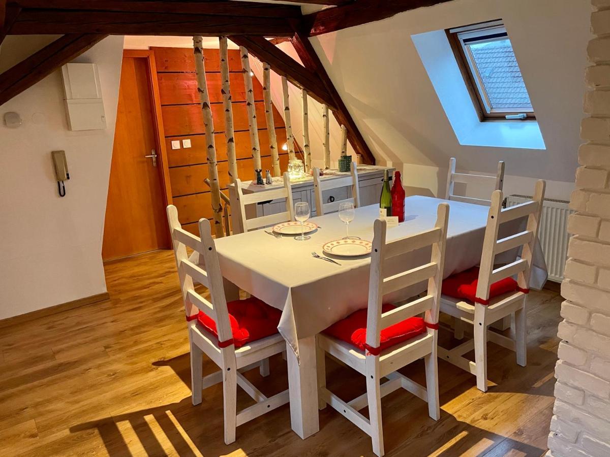Le Petit Linck - Typique Au Coeur De Colmar Apartment Luaran gambar